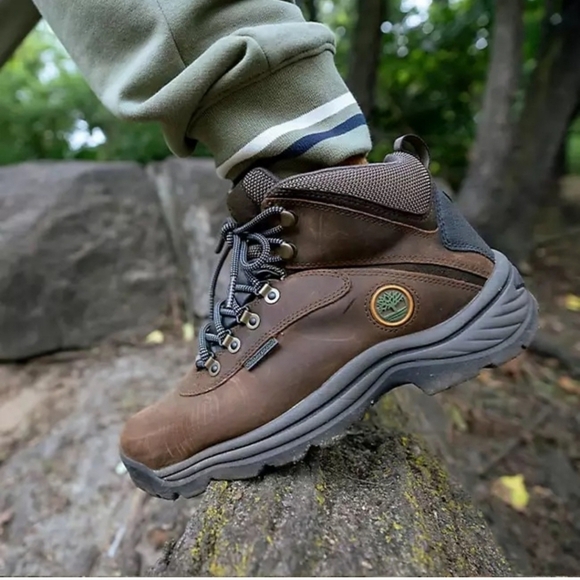 TIMBERLAND Womens Brown Leather White Ledge Waterproof Mid Outdoor Boots sz 7 - Picture 1 of 13